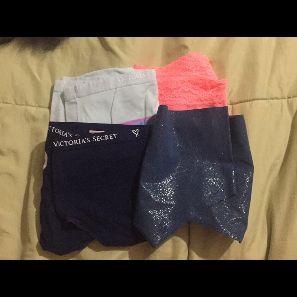 4 pieces of VS xl hip huggers/hipster underwear